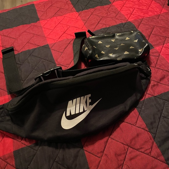 harga waist bag nike original
